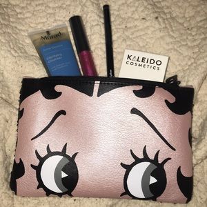 Ipsy bag WITH 4 makeup products 💄❤️